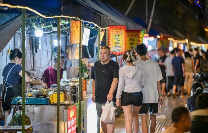 建干路夜市